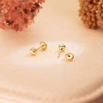 18K Yellow Gold Earrings Carved Ball 4mm Nut