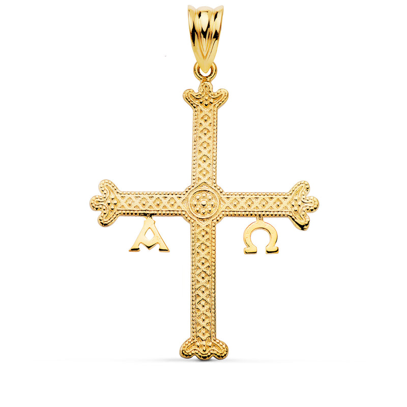 Détails en relief de la croix de Covadonga en or jaune 18 carats. 37x28mm