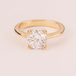 4-claw solitaire with 8 mm zirconia 18k gold plated