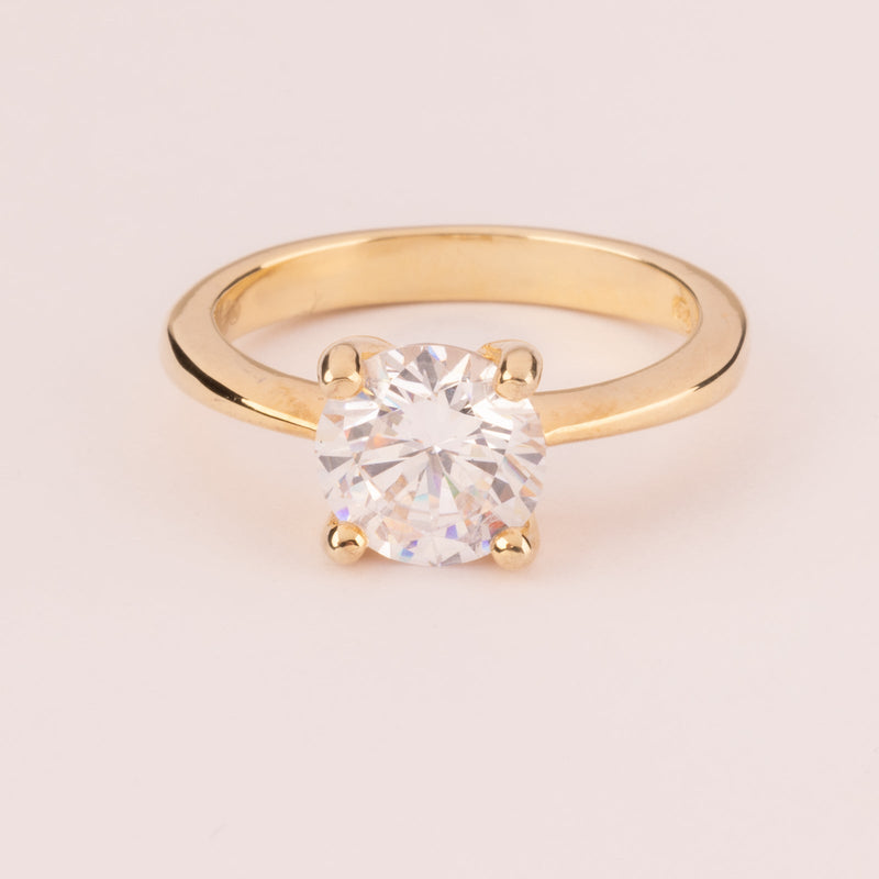 4-claw solitaire with 8 mm zirconia 18k gold plated