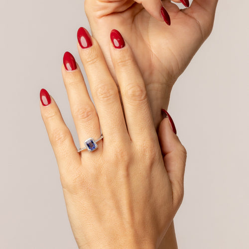 Rectangular ring with emerald zirconia and micro zirconia