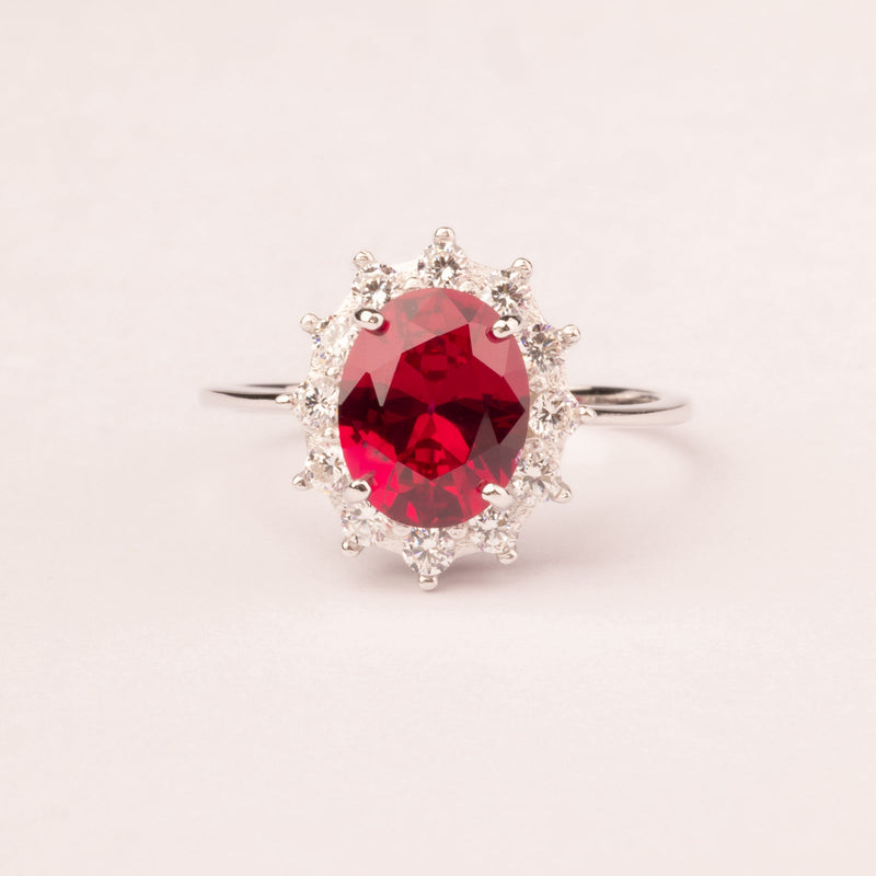 Bague ovale rubis zircone avec couronne zircone blanche