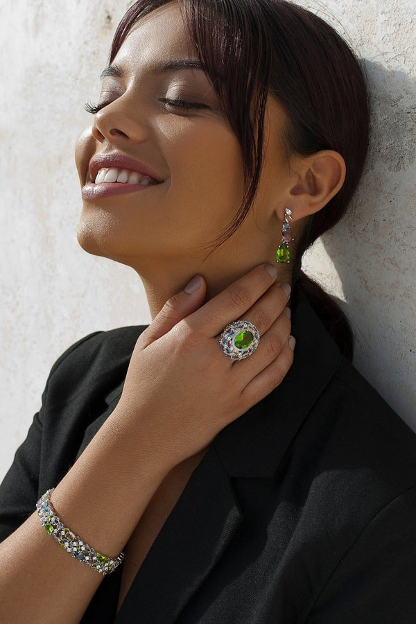 Ring with colored stones in different shades