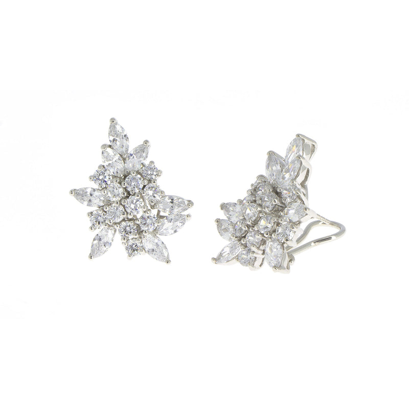 Boucles d'oreilles ovales florales en argent avec fermeture Omega