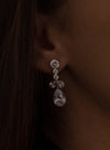 Petites boucles d'oreilles de mariée classiques en argent avec larme