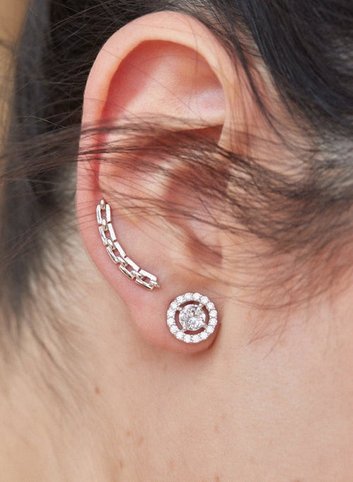 Petites boucles d'oreilles en argent brillant à motif circulaire avec zircons