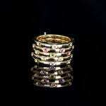 Anillo multi con circonitas multicolor bañado en oro 18k