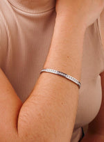 Fine Design Silver Slave Bracelet with Zirconia